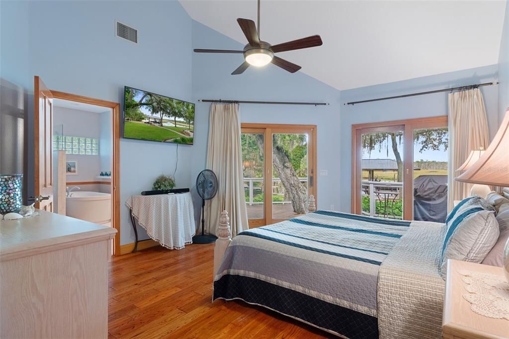 For Sale: $885,000 (4 beds, 2 baths, 2303 Square Feet)