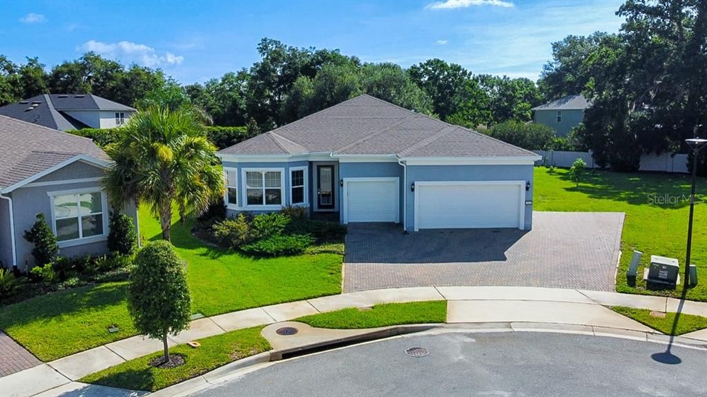 For Sale: $850,000 (4 beds, 4 baths, 2397 Square Feet)
