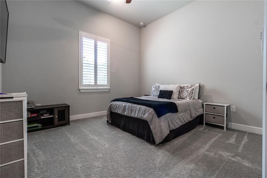For Sale: $850,000 (4 beds, 4 baths, 2397 Square Feet)