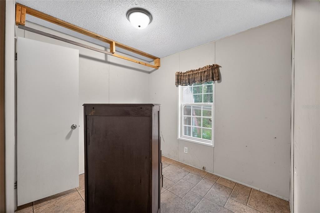 For Sale: $159,000 (2 beds, 2 baths, 1184 Square Feet)