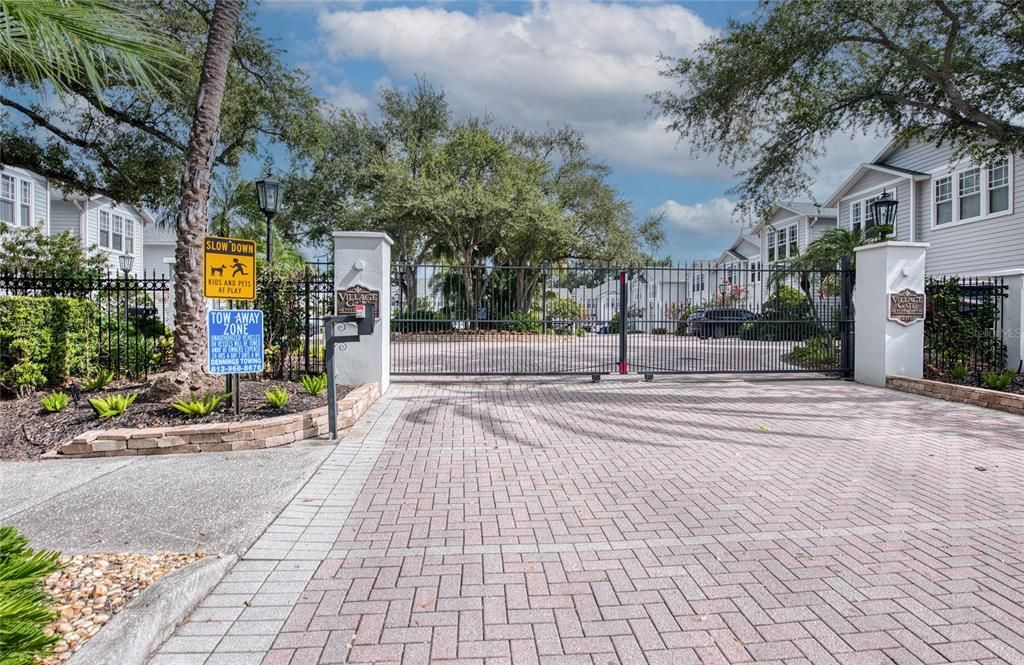 For Sale: $789,000 (3 beds, 2 baths, 1754 Square Feet)