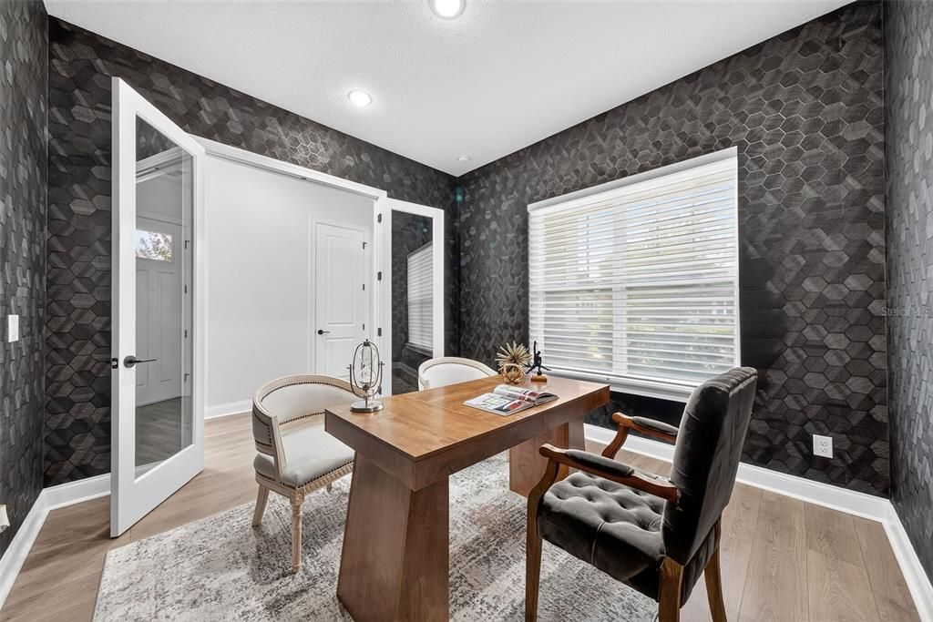 For Sale: $1,095,000 (4 beds, 3 baths, 2725 Square Feet)
