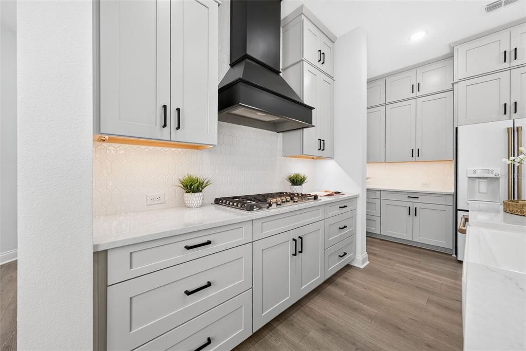 For Sale: $1,095,000 (4 beds, 3 baths, 2725 Square Feet)