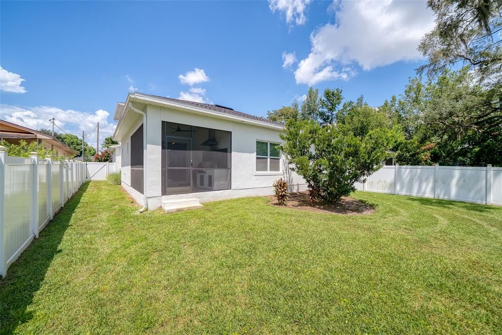 For Sale: $1,095,000 (4 beds, 3 baths, 2725 Square Feet)