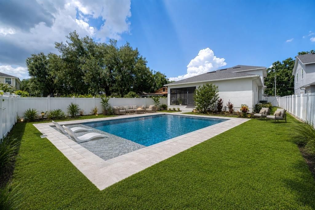 For Sale: $1,095,000 (4 beds, 3 baths, 2725 Square Feet)