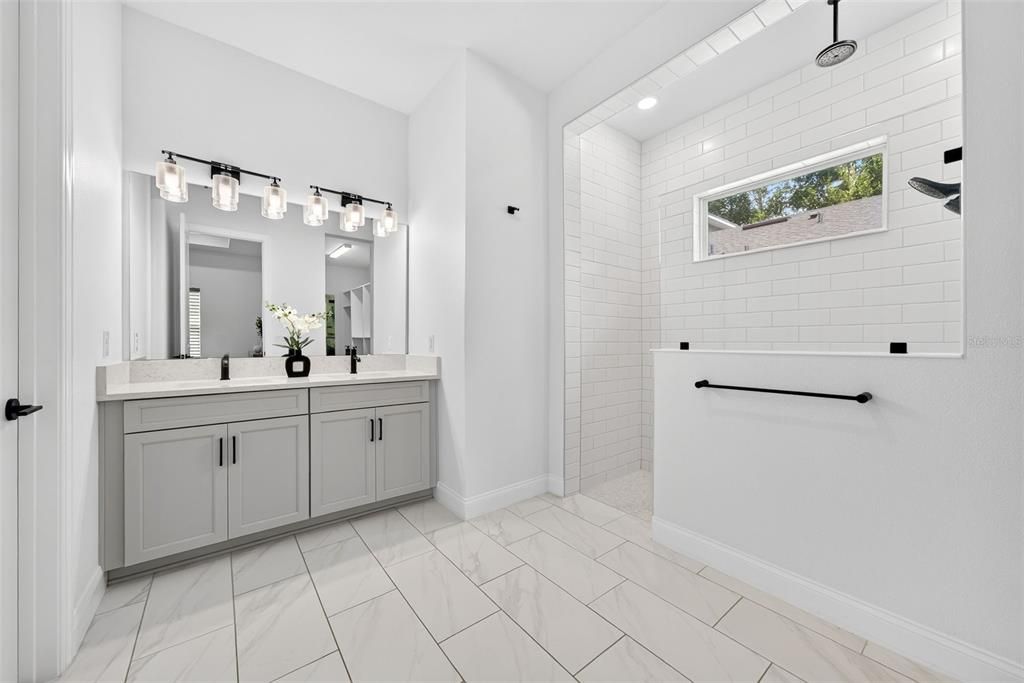 For Sale: $1,095,000 (4 beds, 3 baths, 2725 Square Feet)