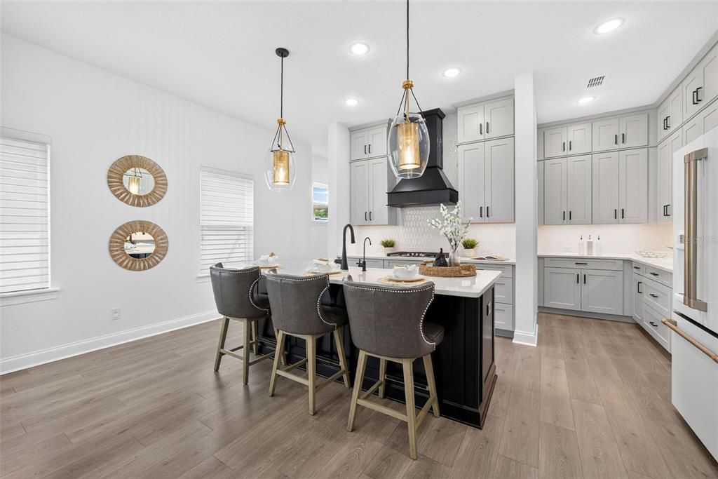 For Sale: $1,095,000 (4 beds, 3 baths, 2725 Square Feet)