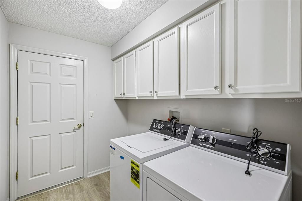 En Venta: $585,000 (3 camas, 2 baños, 2287 Pies cuadrados)