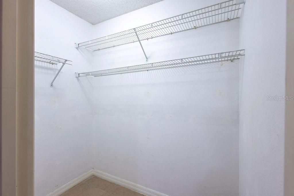 For Sale: $299,900 (3 beds, 2 baths, 1997 Square Feet)