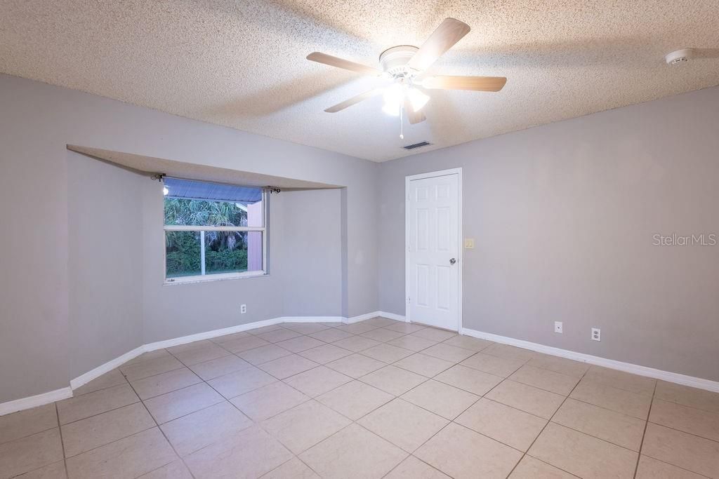 For Sale: $299,900 (3 beds, 2 baths, 1997 Square Feet)
