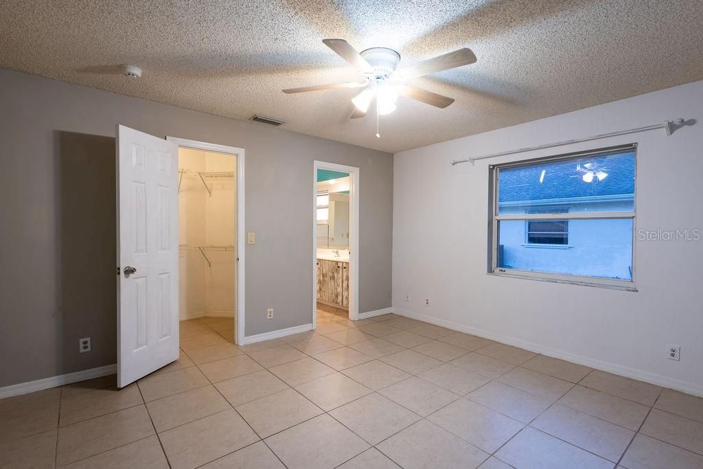 For Sale: $299,900 (3 beds, 2 baths, 1997 Square Feet)
