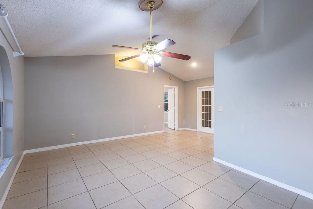 For Sale: $299,900 (3 beds, 2 baths, 1997 Square Feet)