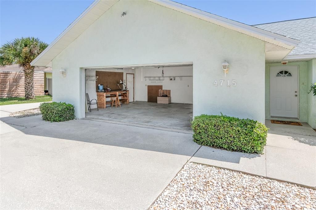 For Sale: $635,000 (3 beds, 2 baths, 1863 Square Feet)