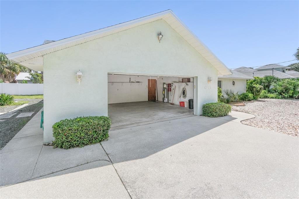 For Sale: $635,000 (3 beds, 2 baths, 1863 Square Feet)