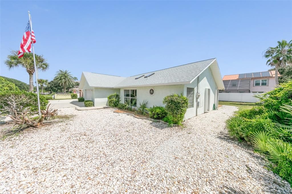 For Sale: $635,000 (3 beds, 2 baths, 1863 Square Feet)