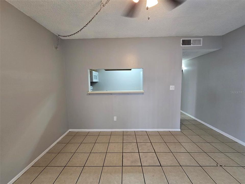 For Rent: $1,100 (1 beds, 1 baths, 504 Square Feet)