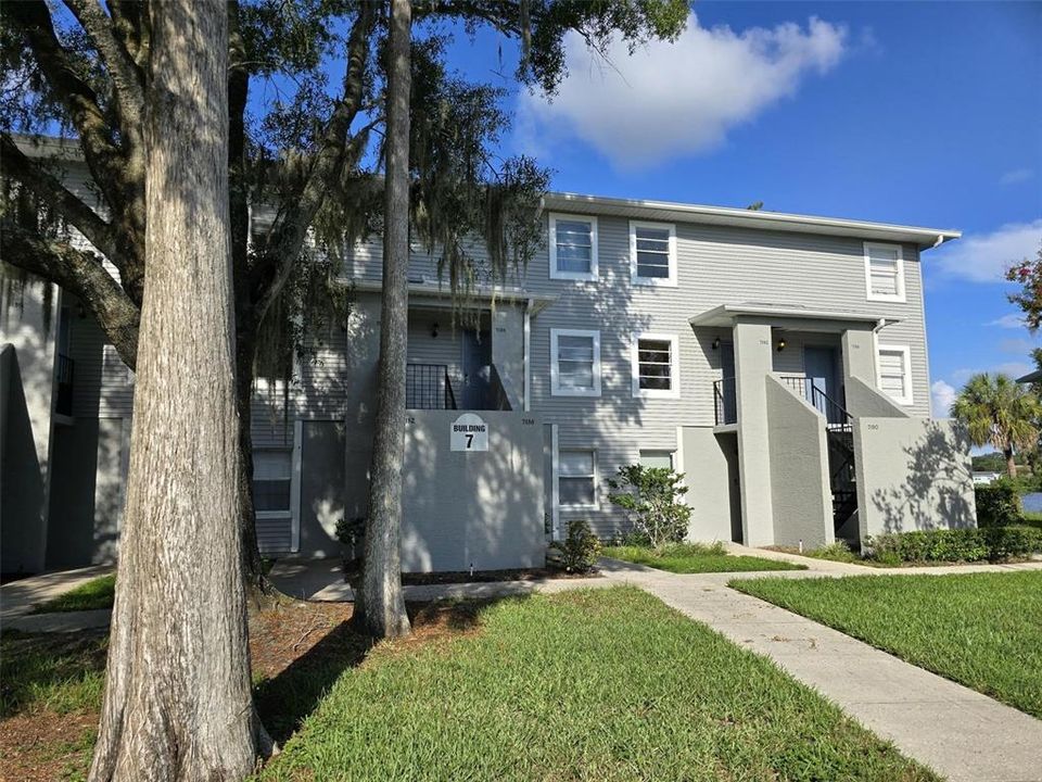 For Rent: $1,100 (1 beds, 1 baths, 504 Square Feet)