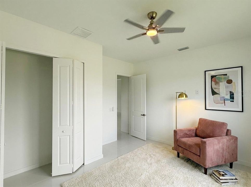 For Sale: $435,000 (4 beds, 3 baths, 1904 Square Feet)