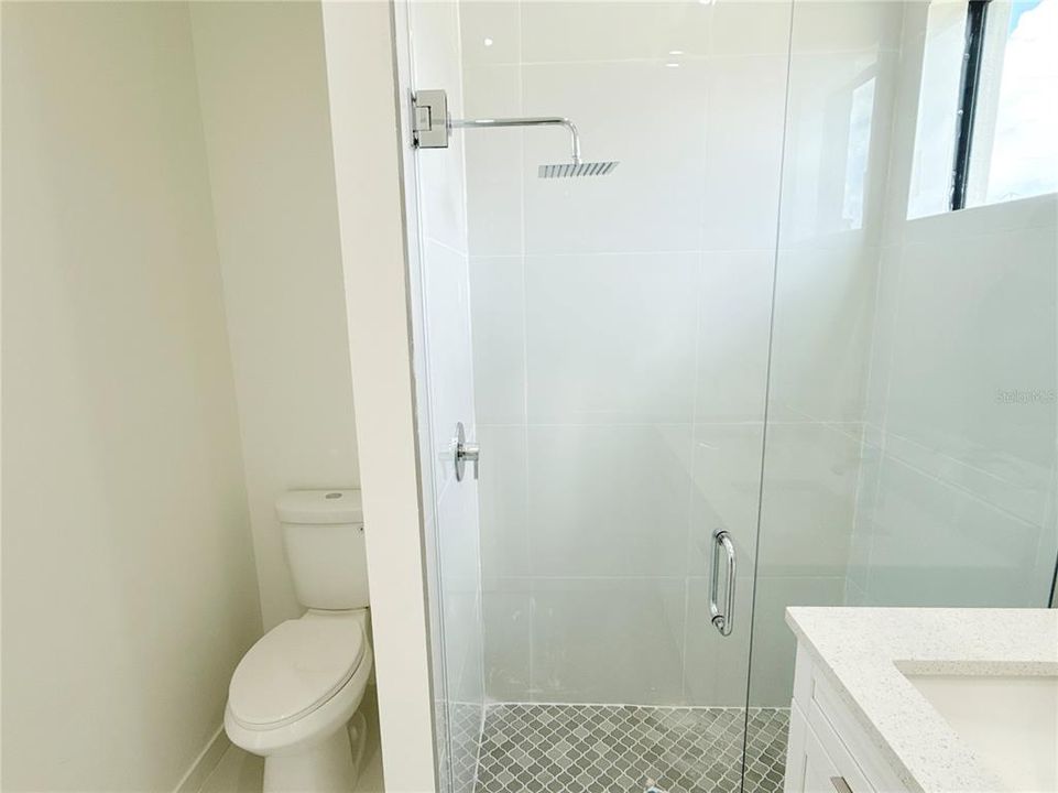 For Sale: $435,000 (4 beds, 3 baths, 1904 Square Feet)