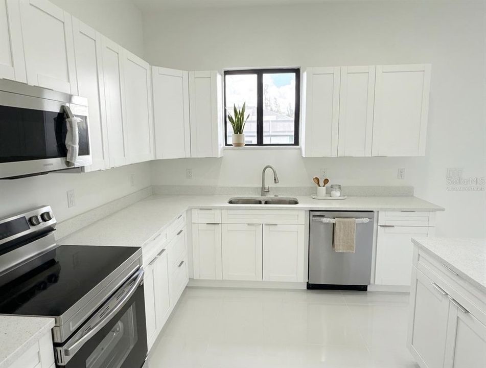 For Sale: $435,000 (4 beds, 3 baths, 1904 Square Feet)