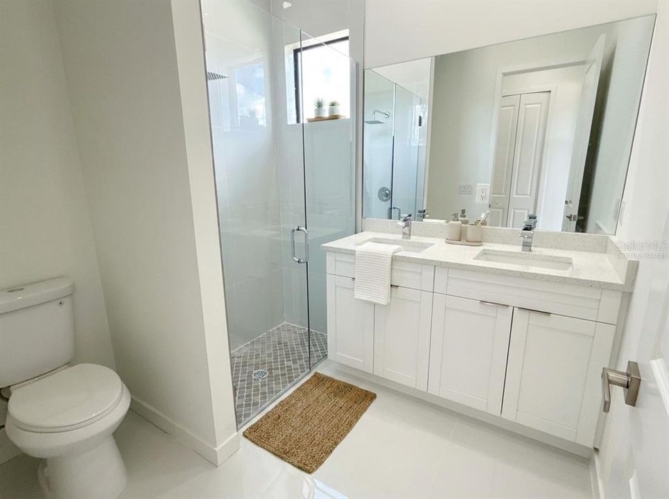 For Sale: $435,000 (4 beds, 3 baths, 1904 Square Feet)