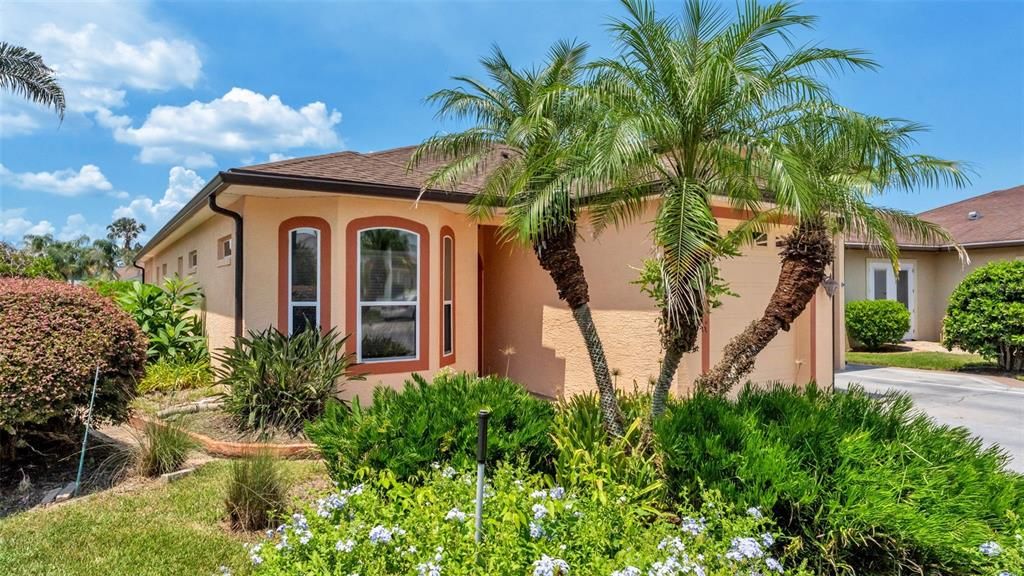 For Sale: $479,000 (2 beds, 2 baths, 1623 Square Feet)