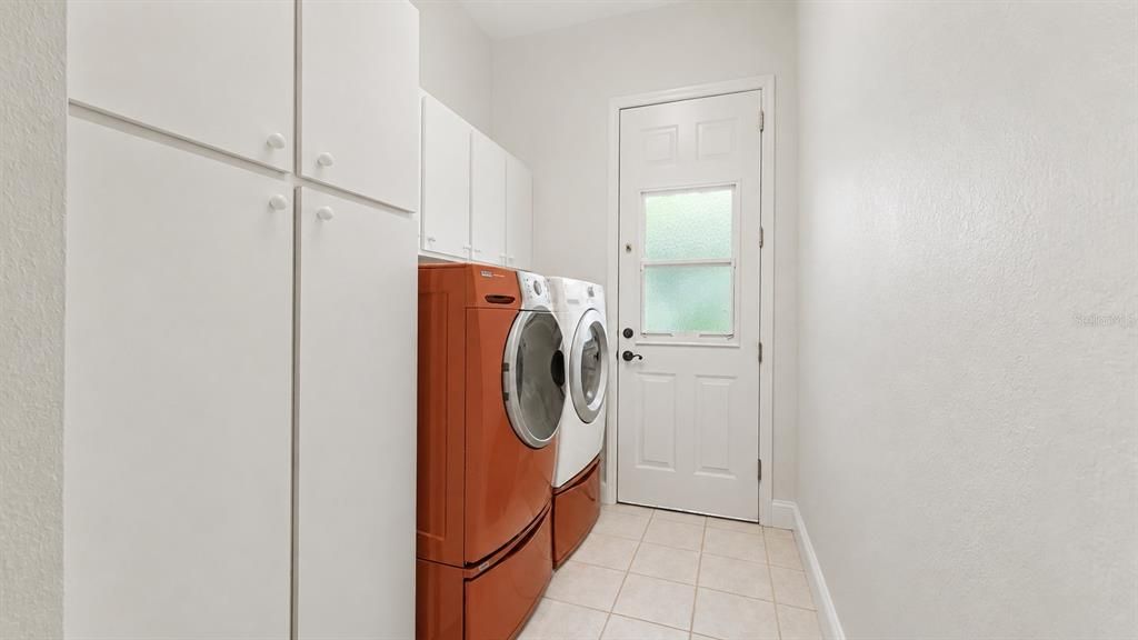 For Sale: $479,000 (2 beds, 2 baths, 1623 Square Feet)