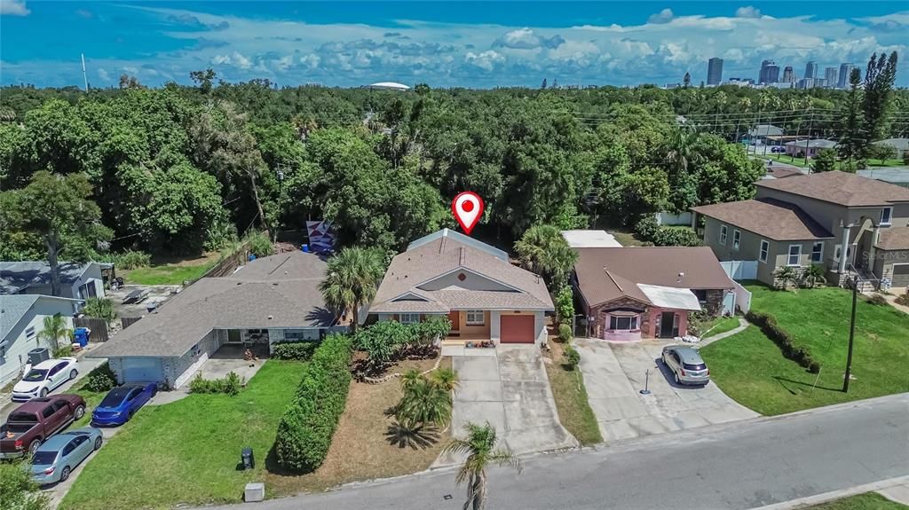 For Sale: $299,000 (4 beds, 2 baths, 1176 Square Feet)