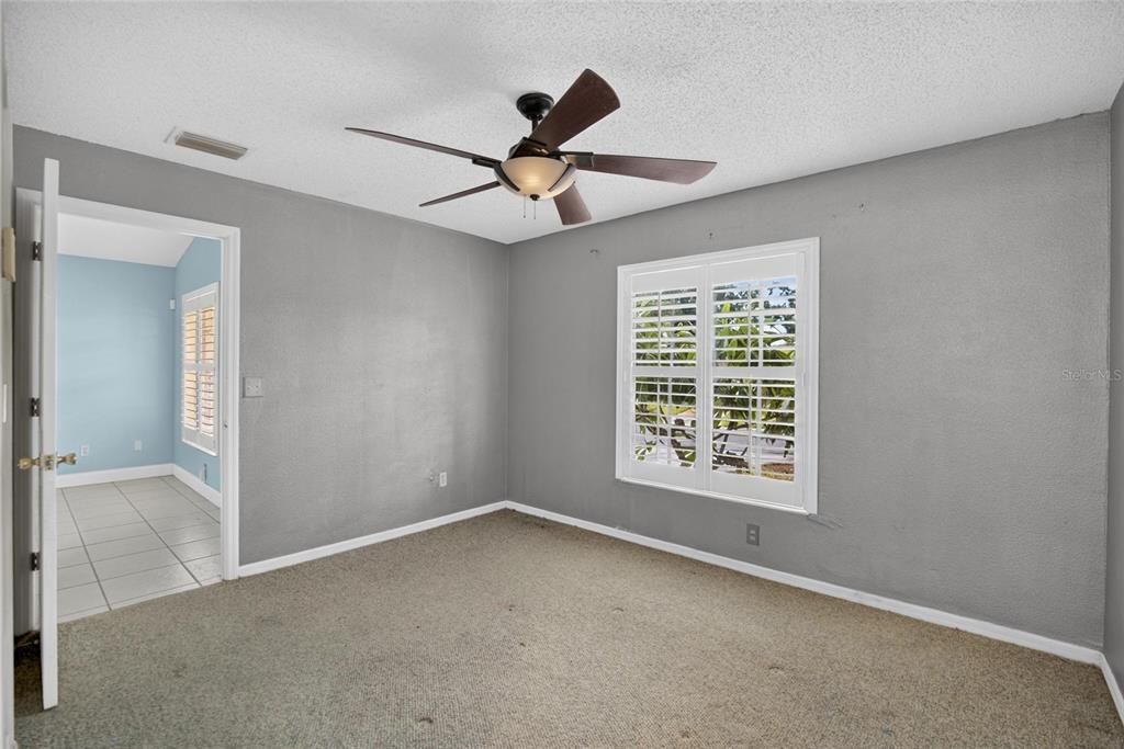 For Sale: $299,000 (4 beds, 2 baths, 1176 Square Feet)