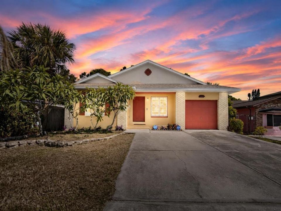 For Sale: $299,000 (4 beds, 2 baths, 1176 Square Feet)