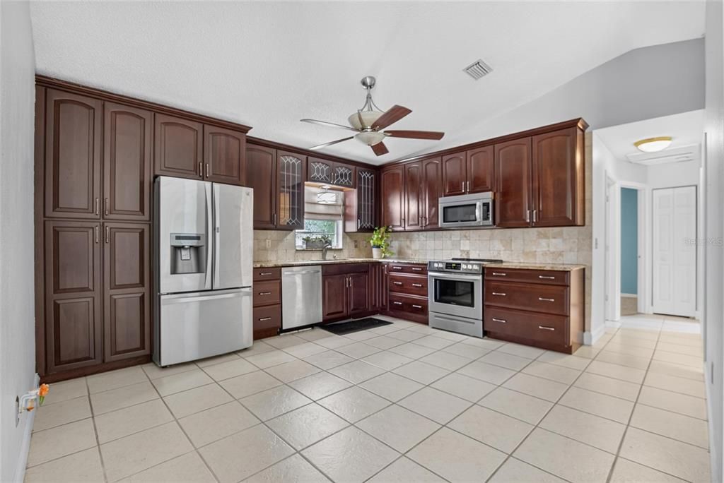 For Sale: $299,000 (4 beds, 2 baths, 1176 Square Feet)