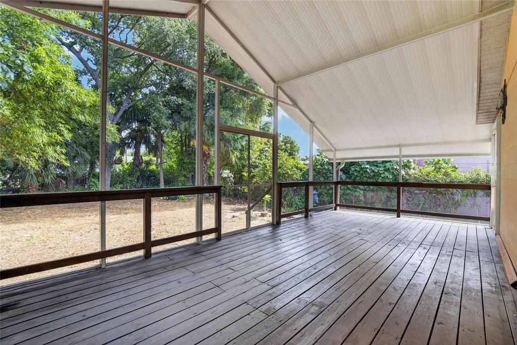 For Sale: $299,000 (4 beds, 2 baths, 1176 Square Feet)
