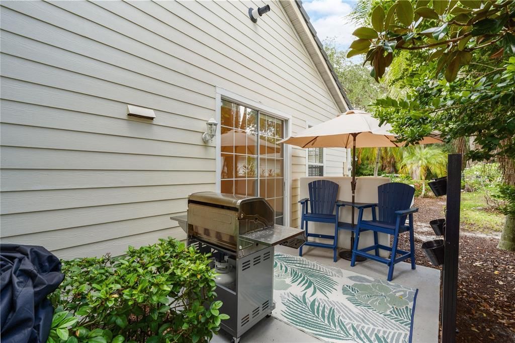For Sale: $399,000 (2 beds, 2 baths, 1609 Square Feet)