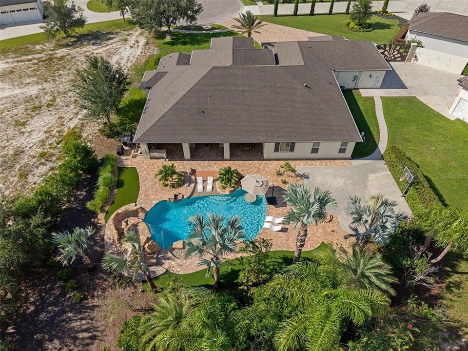 For Sale: $1,300,000 (5 beds, 3 baths, 3609 Square Feet)