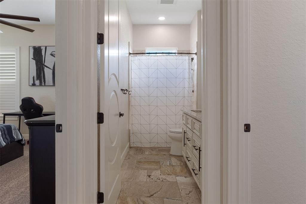 For Sale: $1,300,000 (5 beds, 3 baths, 3609 Square Feet)