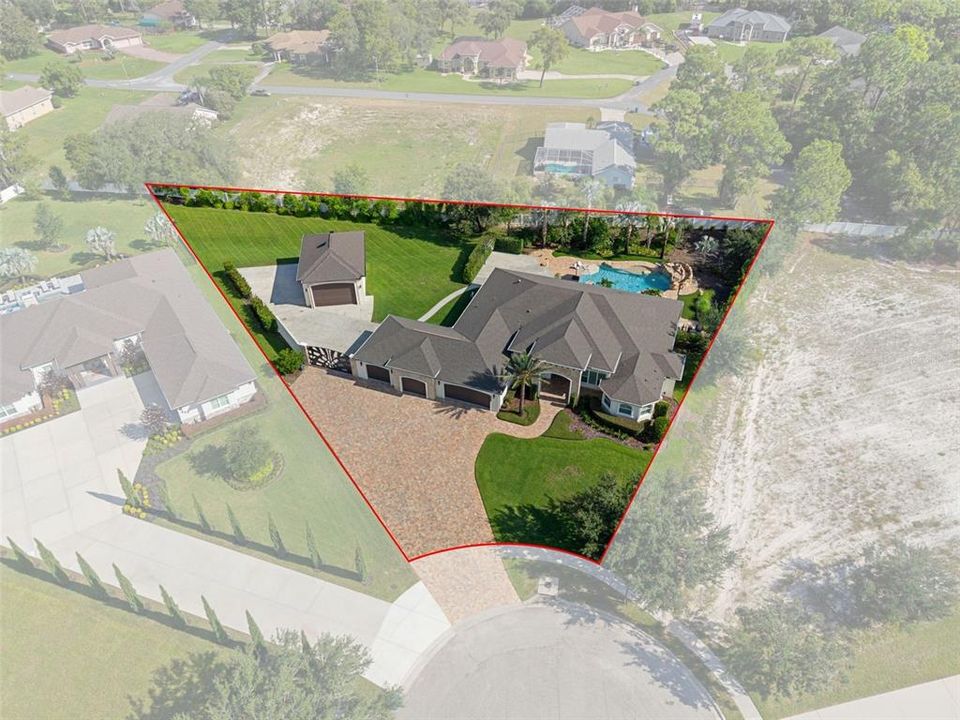 For Sale: $1,300,000 (5 beds, 3 baths, 3609 Square Feet)