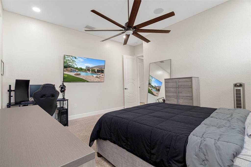 For Sale: $1,300,000 (5 beds, 3 baths, 3609 Square Feet)