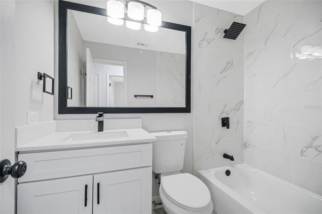 En Venta: $284,987 (3 camas, 2 baños, 960 Pies cuadrados)