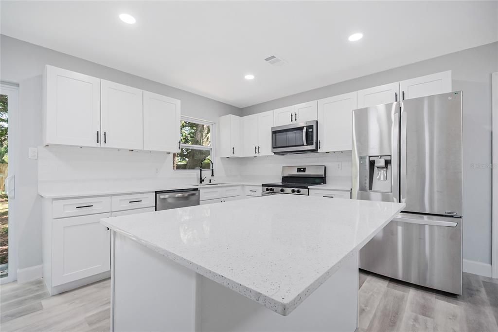En Venta: $284,987 (3 camas, 2 baños, 960 Pies cuadrados)