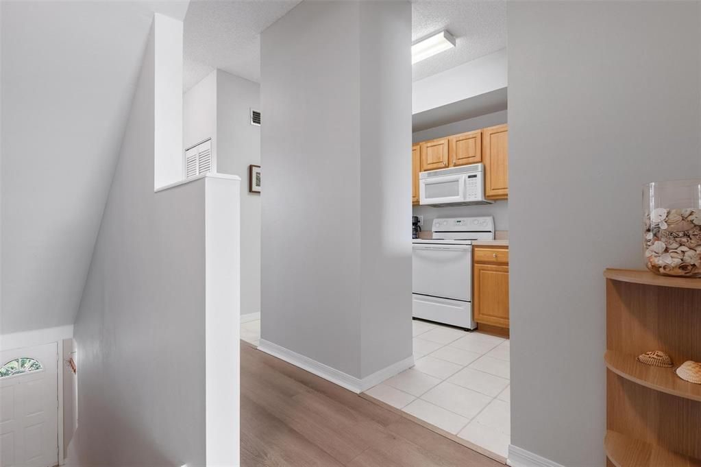 For Rent: $2,200 (2 beds, 2 baths, 1246 Square Feet)