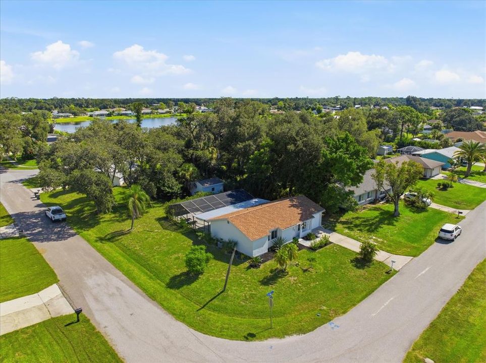 For Sale: $299,000 (3 beds, 2 baths, 942 Square Feet)