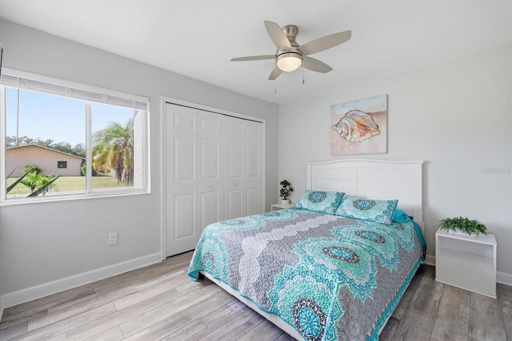 For Sale: $299,000 (3 beds, 2 baths, 942 Square Feet)