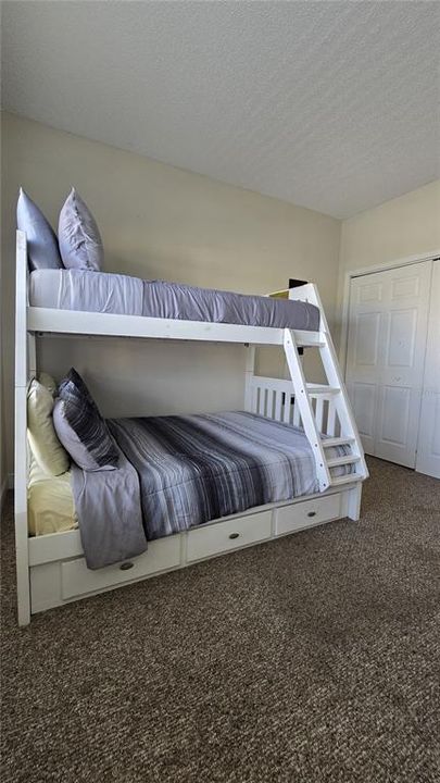 For Sale: $212,900 (2 beds, 2 baths, 1168 Square Feet)