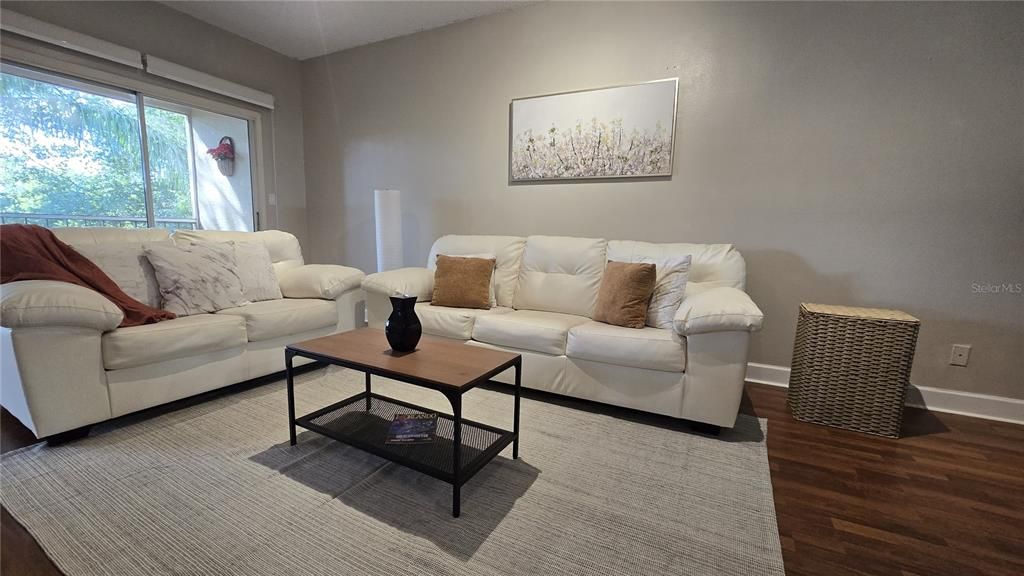 For Sale: $212,900 (2 beds, 2 baths, 1168 Square Feet)