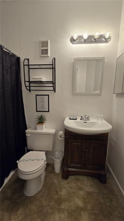 For Sale: $212,900 (2 beds, 2 baths, 1168 Square Feet)