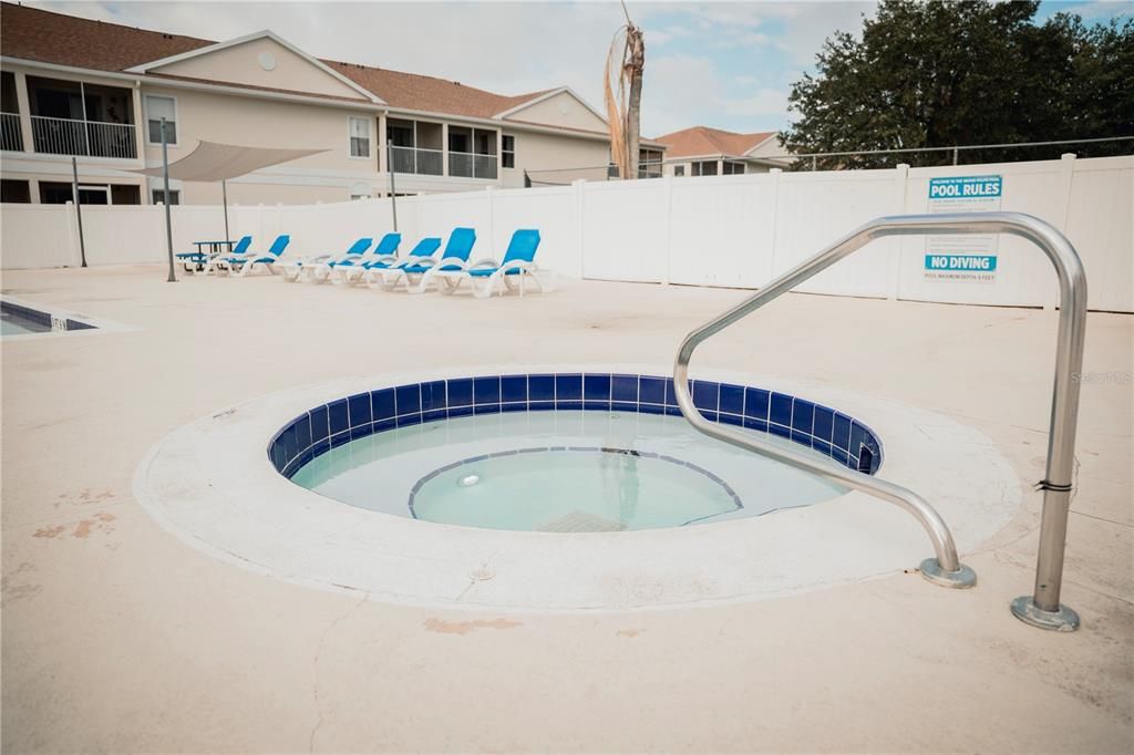 For Sale: $212,900 (2 beds, 2 baths, 1168 Square Feet)