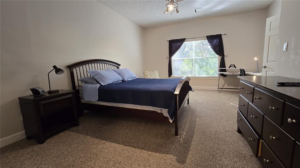 For Sale: $212,900 (2 beds, 2 baths, 1168 Square Feet)