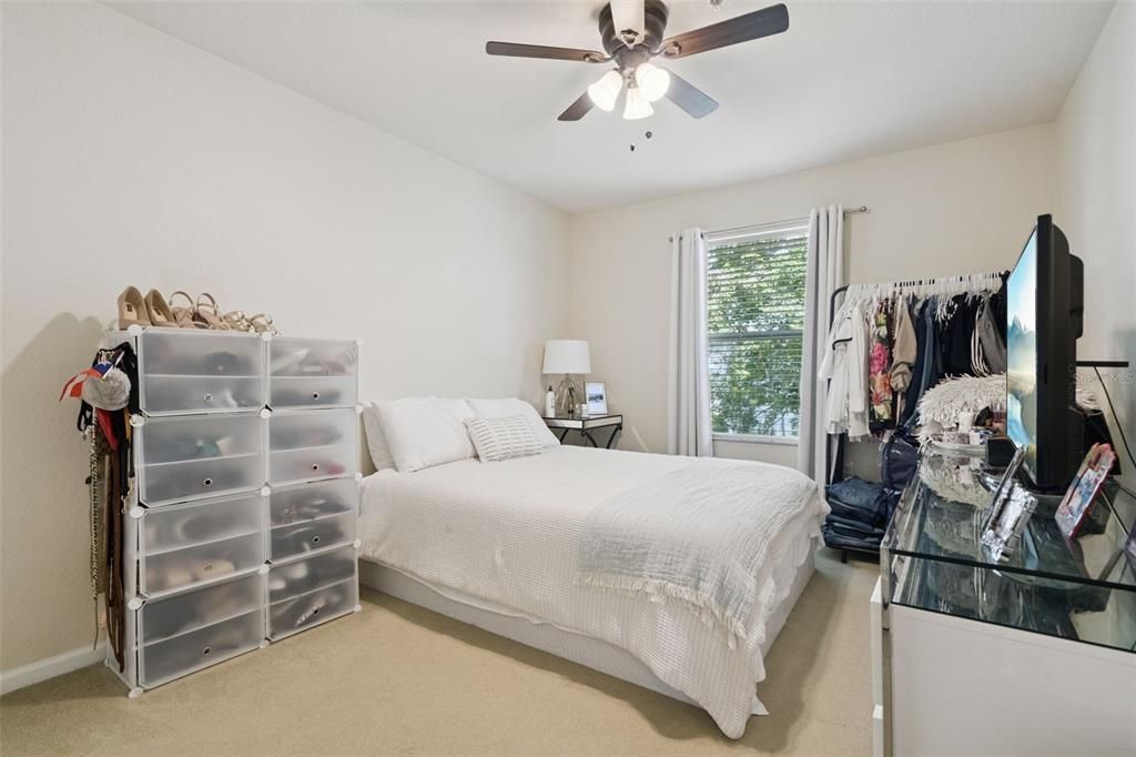 For Sale: $315,000 (3 beds, 2 baths, 2086 Square Feet)