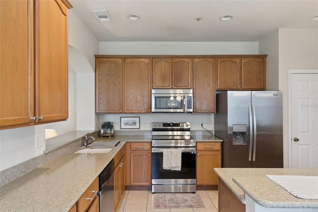 For Sale: $315,000 (3 beds, 2 baths, 2086 Square Feet)