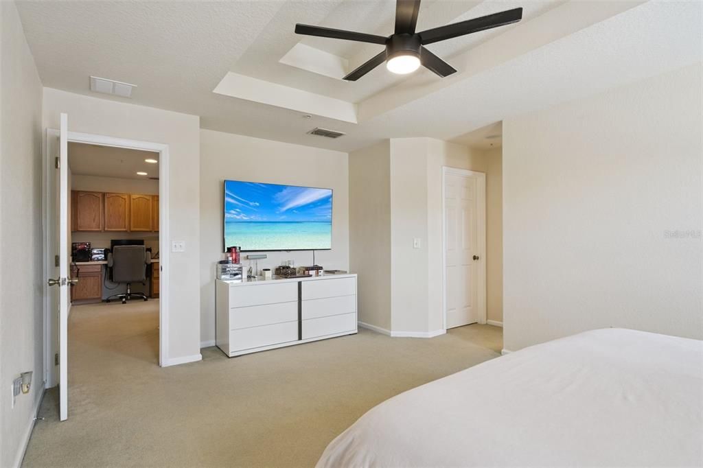 For Sale: $315,000 (3 beds, 2 baths, 2086 Square Feet)
